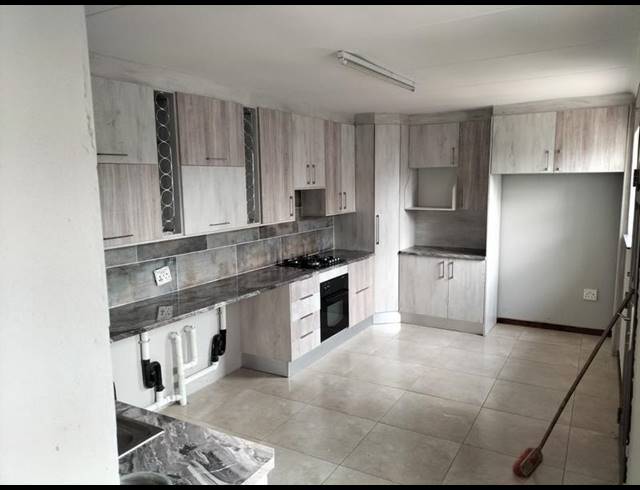 4 BEDROOM PROPERTY TO RENT IN BIRCH ACRES